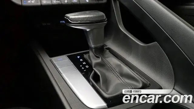 Hyundai The New Avante Hybrid 2021 — Şəkil 8/20