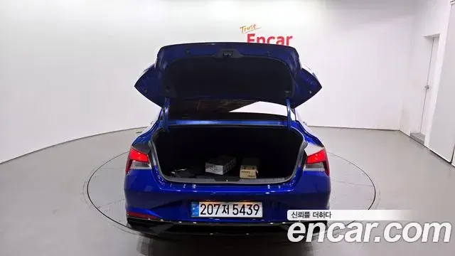 Hyundai The New Avante Hybrid 2021 — Şəkil 17/20