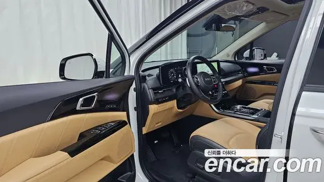 Kia Carnival 2023 — Şəkil 7/20