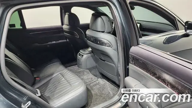 Genesis G90 2022 — Photo 17/20