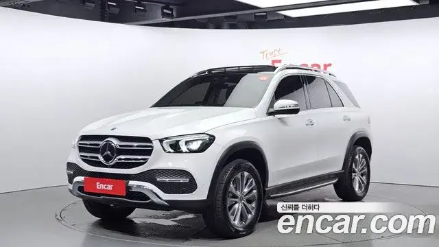 Mercedes-Benz GLE-Class 2022 — ფოტო 13/20