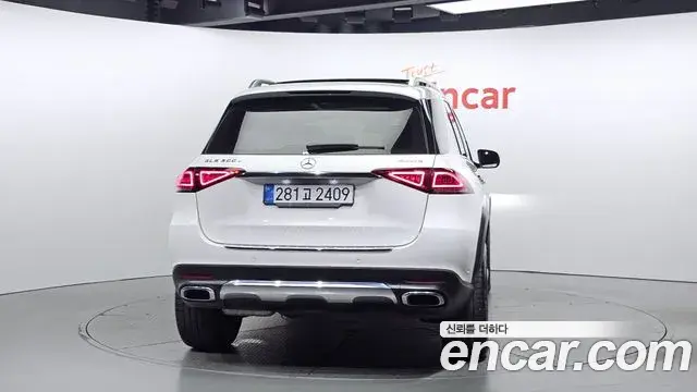 Mercedes-Benz GLE-Class 2022 — ფოტო 17/20