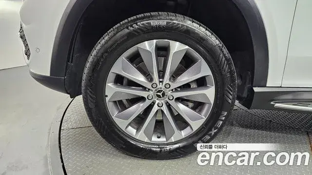 Mercedes-Benz GLE-Class 2022 — ფოტო 6/20