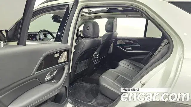 Mercedes-Benz GLE-Class 2022 — ფოტო 3/20