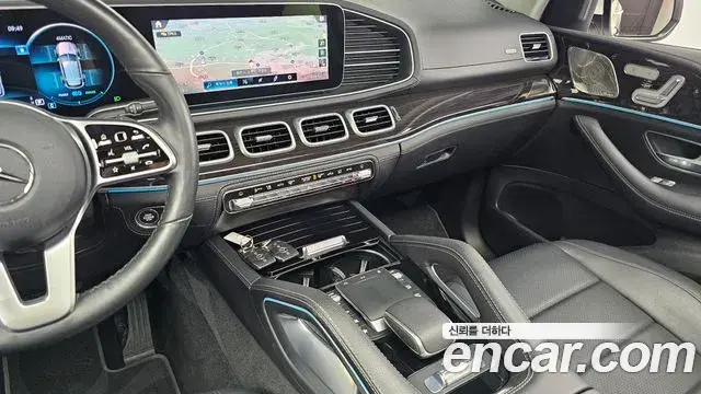 Mercedes-Benz GLE-Class 2022 — ფოტო 18/20