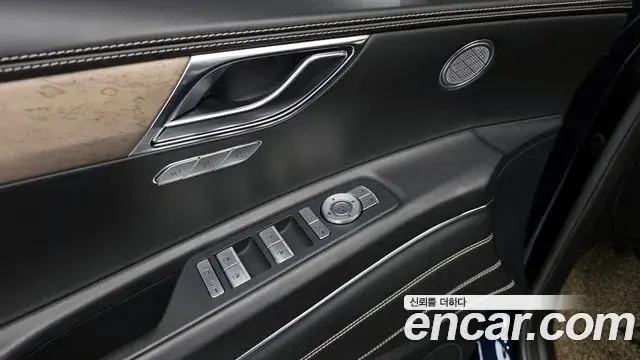 Genesis GV80 2021 — Photo 2/20