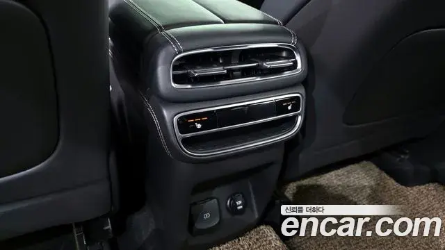 Genesis GV80 2021 — Photo 19/20
