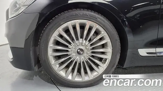 Kia The K9 2021 — Photo 9/20