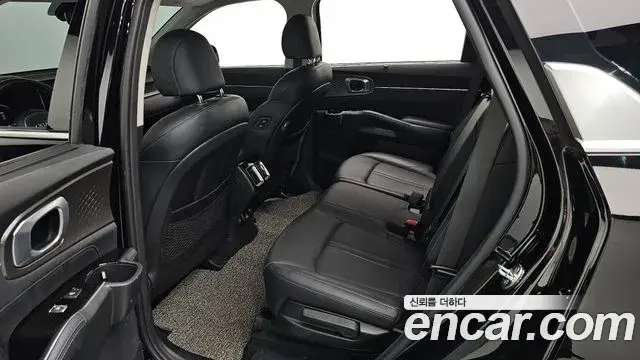 Kia Sorento 2021 — Photo 17/20
