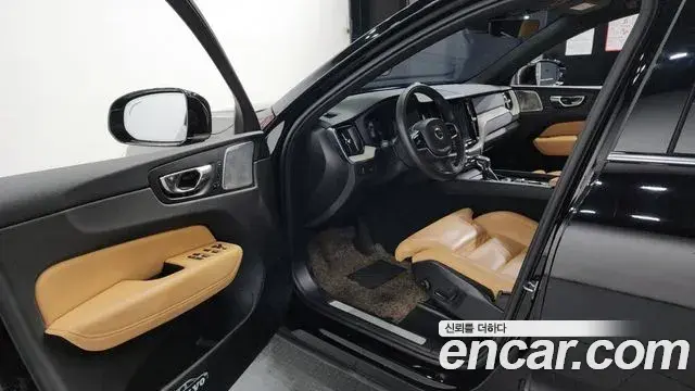 Volvo XC60 2020 — Şəkil 11/20