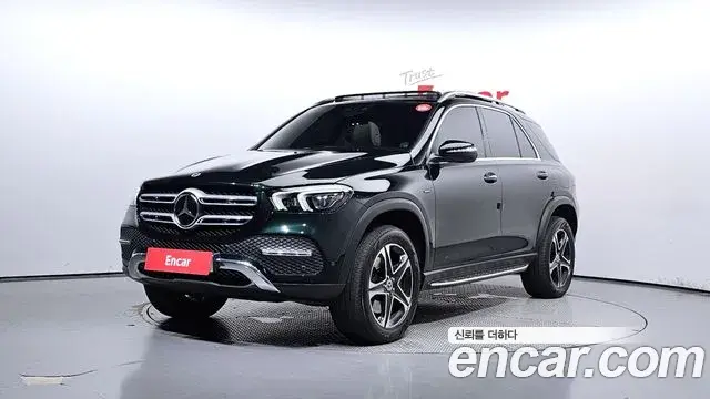 Mercedes-Benz GLE-Class 2021 — Photo 5/20
