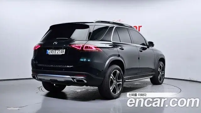Mercedes-Benz GLE-Class 2021 — Photo 15/20
