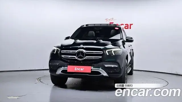 Mercedes-Benz GLE-Class 2021 — Photo 20/20