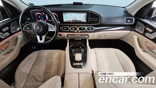 Mercedes-Benz GLE-Class 2021 — Photo 1/20