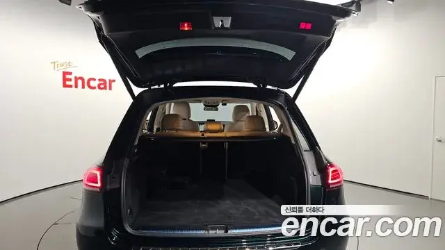 Mercedes-Benz GLE-Class 2021 — Photo 18/20