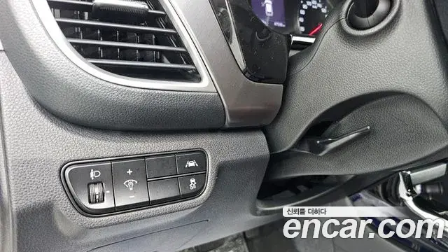 Kia Seltos 2021 — ფოტო 14/20