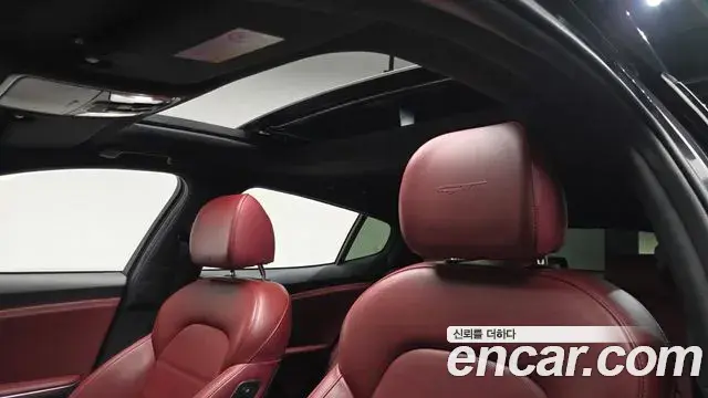 Kia Stinger 2018 — Şəkil 12/20