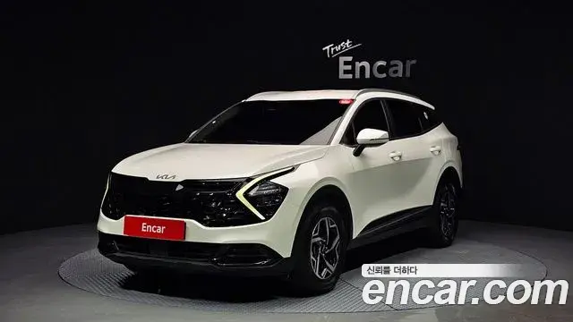 Kia Sportage 2021 — Фото 1/20