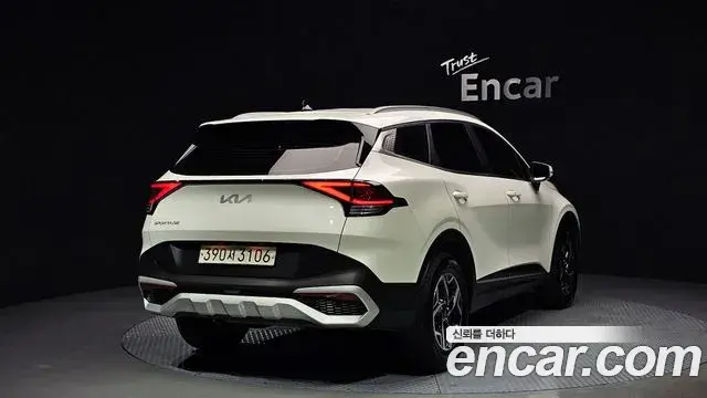 Kia Sportage 2021 — Фото 2/20