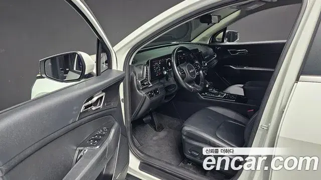 Kia Sportage 2021 — Фото 11/20