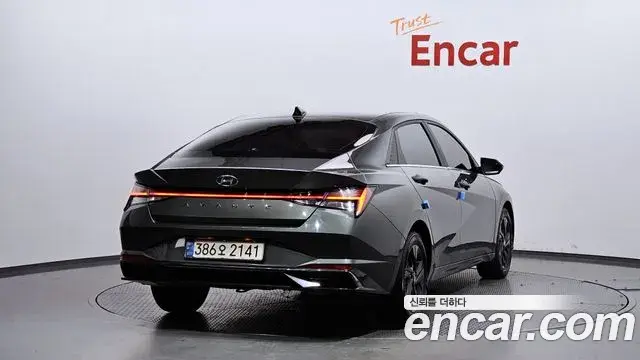 Hyundai The New Avante Hybrid 2021 — Photo 4/20