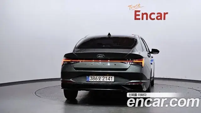 Hyundai The New Avante Hybrid 2021 — Photo 17/20