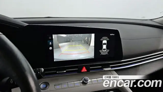 Hyundai The New Avante Hybrid 2021 — Photo 19/20