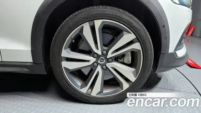 Volvo V60 Cross Country 2020 — ფოტო 5/20