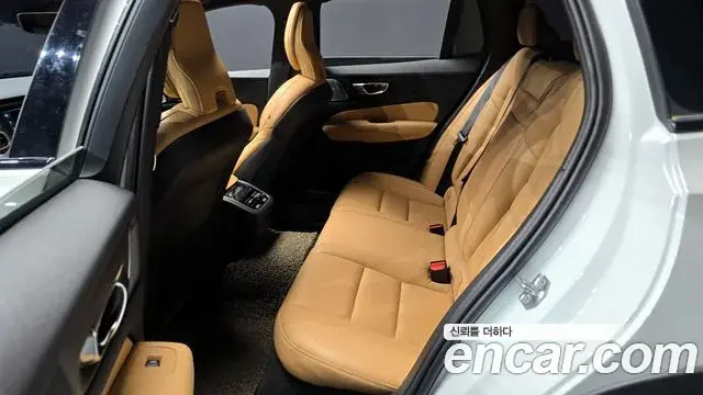 Volvo V60 Cross Country 2020 — ფოტო 12/20