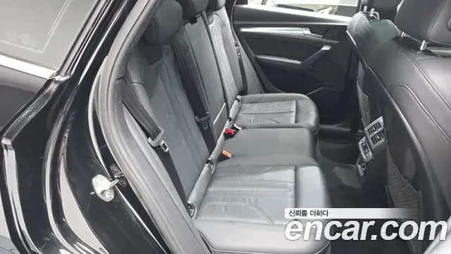 Audi Q5 2020 — Фото 12/20
