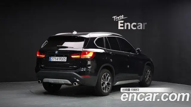 BMW X1 2021 — Şəkil 10/20