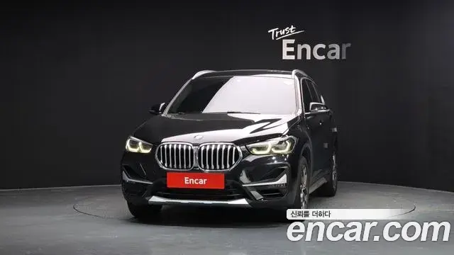 BMW X1 2021 — Şəkil 14/20