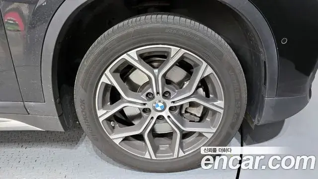 BMW X1 2021 — Şəkil 20/20