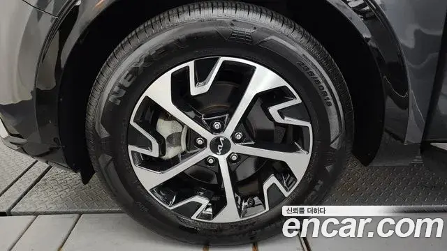 Kia Sportage 2023 — Фото 5/20