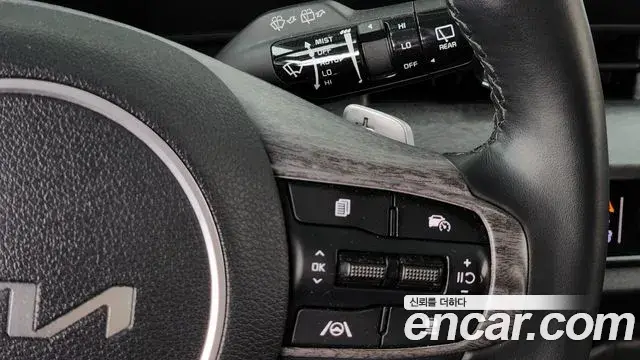 Kia Sportage 2023 — Фото 17/20