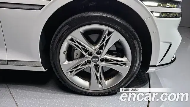 Genesis G90 2022 — Photo 17/20