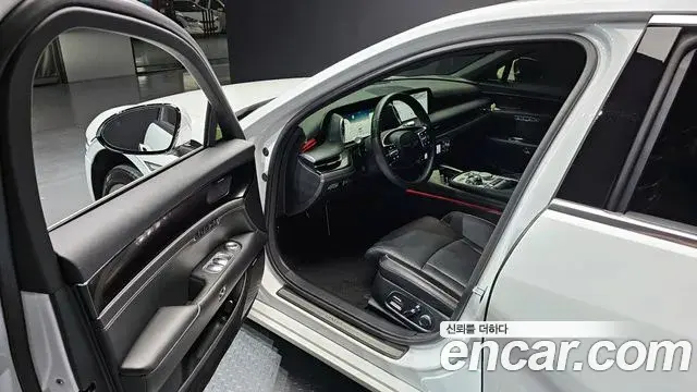 Genesis G90 2022 — Photo 16/20