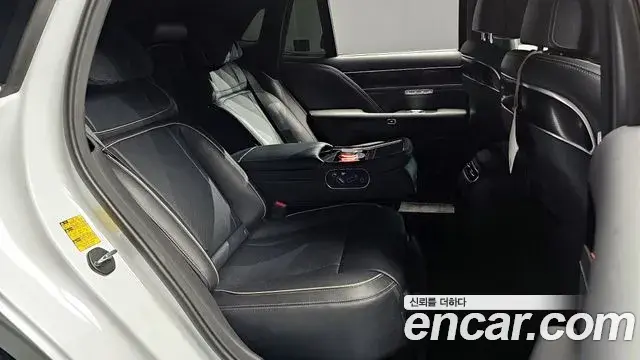 Genesis G90 2022 — Photo 1/20