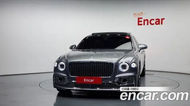 Bentley Flying Spur 2020 — Фото 3/20