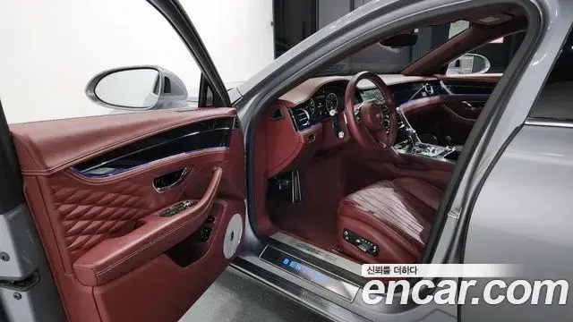 Bentley Flying Spur 2020 — Фото 10/20