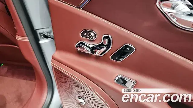 Bentley Flying Spur 2020 — Фото 17/20