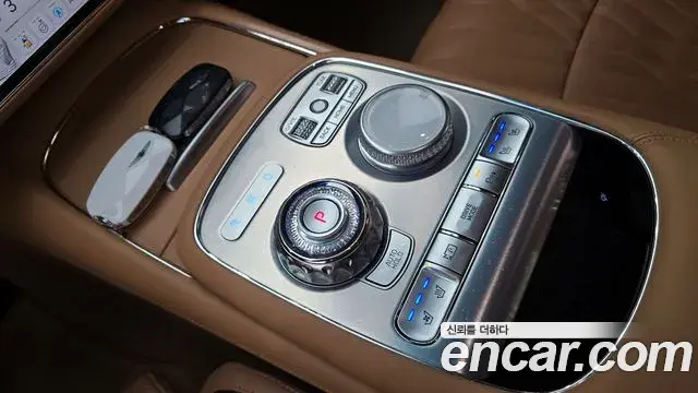 Genesis G90 2022 — Photo 2/20