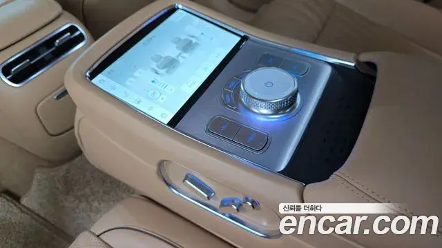 Genesis G90 2022 — Photo 9/20