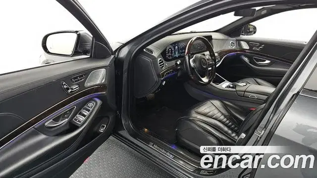 Mercedes-Benz S-Class 2018 — Photo 15/20