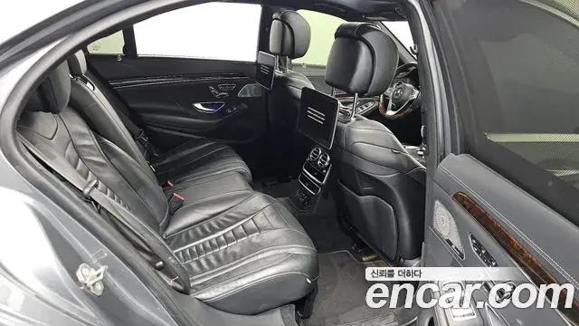 Mercedes-Benz S-Class 2018 — Photo 11/20