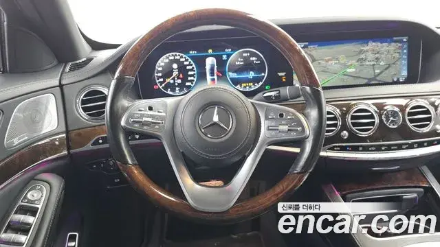 Mercedes-Benz S-Class 2018 — Photo 17/20