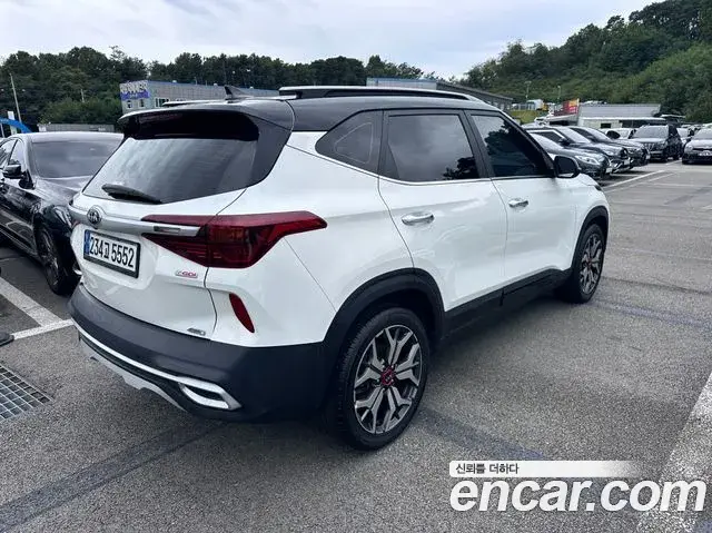 Kia Seltos 2021 — Şəkil 8/20