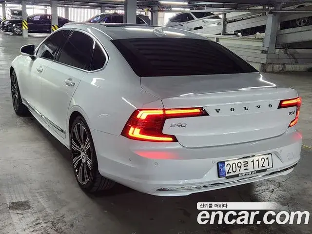 Volvo S90 2024 — ფოტო 15/19