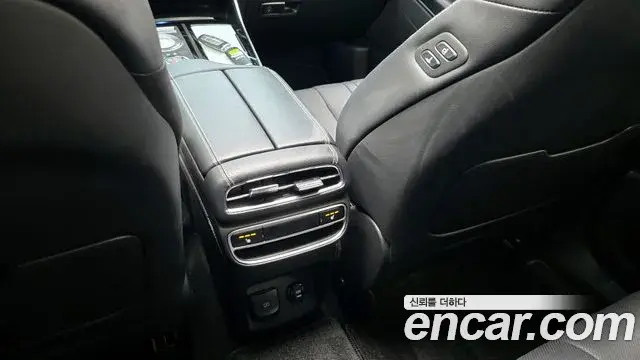Genesis GV80 2021 — Photo 2/20
