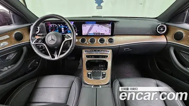 Mercedes-Benz E-Class 2021 — ფოტო 12/20